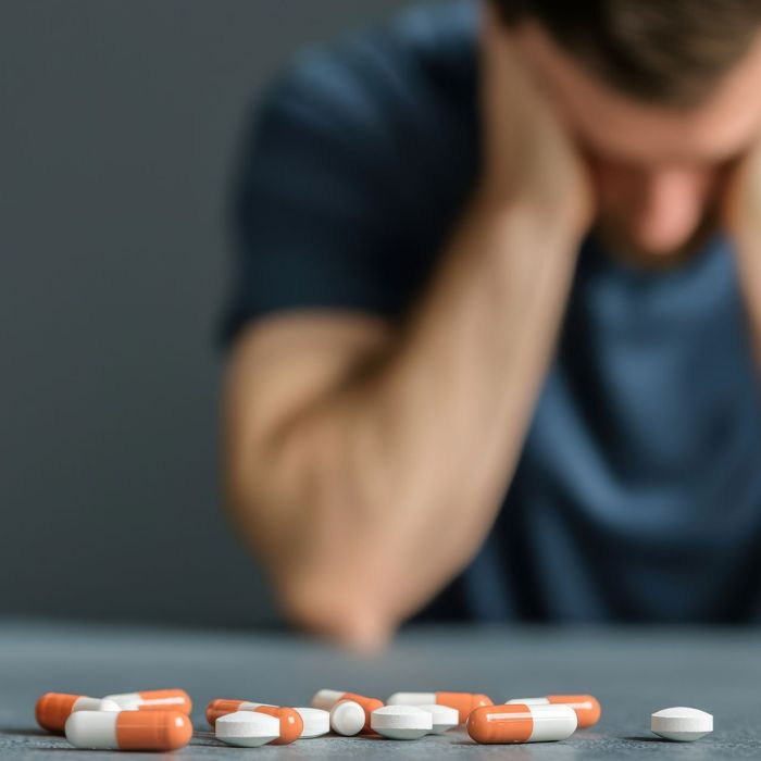 11 Warning Signs of Prescription Drug Addiction: How to Recognize, Prevent, and Overcome It